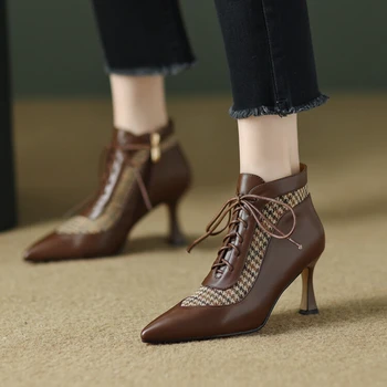 Новая осенняя женская обувь, ботильоны из натуральной кожи, женские ботинки на высоком каблуке с острым носком, черные ботинки с решеткой, современные ботинки в стиле ретро